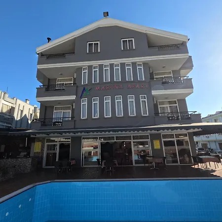 Lägenhetshotell Marina 3*