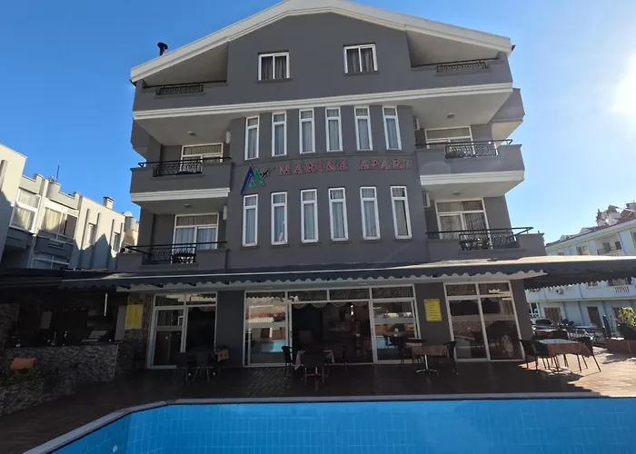 Apartmanhotel Marina 3*